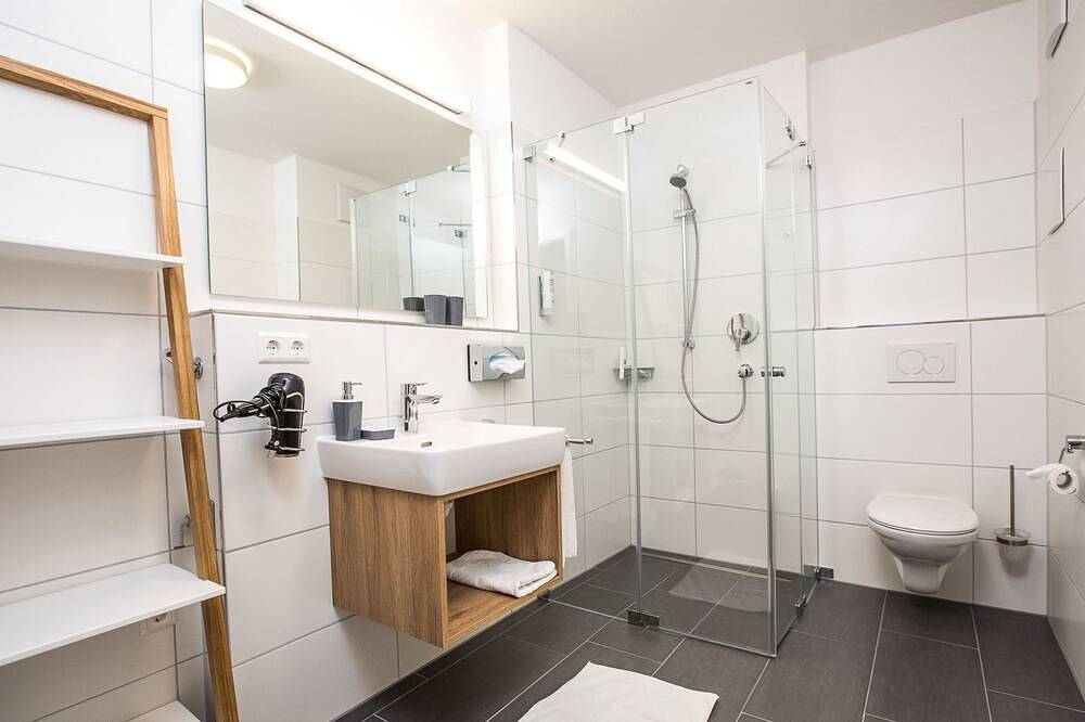 Ganze Wohnung, Komfortables Studio-Apartment Höchsten in Friedrichshafen, Region Bodensee-Oberschwaben