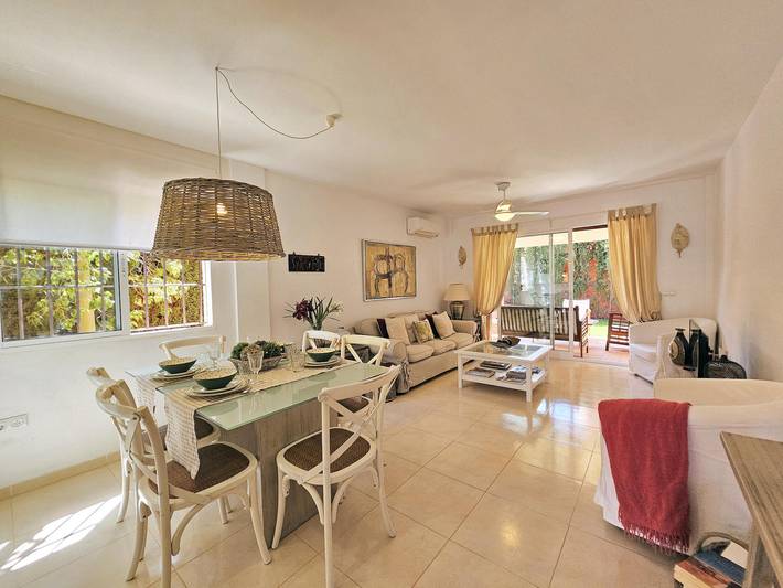 Casa de huéspedes para 6 personas, con jardín además de piscina y terraza en Mar de Cristal