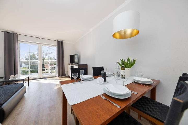Ferienwohnung für 5 Personen, mit Ausblick und Garten in Hohe Düne (Warnemünde) - 4