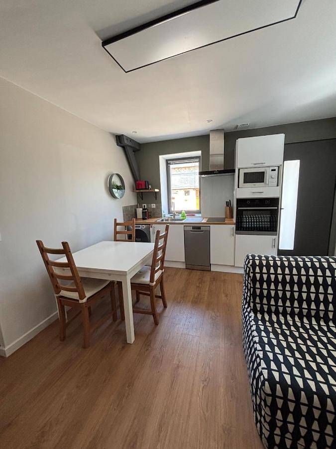 Petite maison privée de 33m2 Beaucouzé avec étang in Beaucouzé, Vallée de la Loire