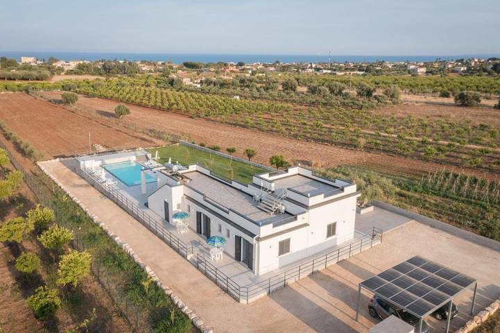 Appartamento vacanze per 3 persone, con giardino e piscina nonché panorama - 1