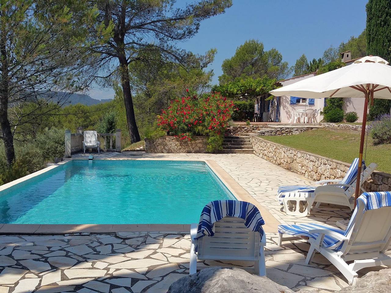 Provencal villa with private pool, wide views in Salernes, Region de Draguignan