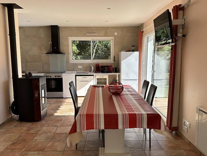 Gîte pour 2 personnes, avec jardin dans Lac de Léon - 3