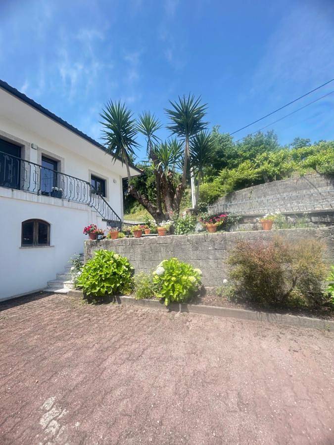 Gîte pour 2 personnes, avec Terrasse ainsi que Jardin et Vue dans Souto e Tabaçô