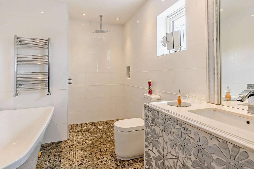4 Bed in Penylan in Cardiff, Région de Cardiff