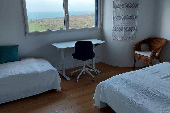 Location de vacances pour 9 personnes, avec terrasse et jardin à Plogoff - 3