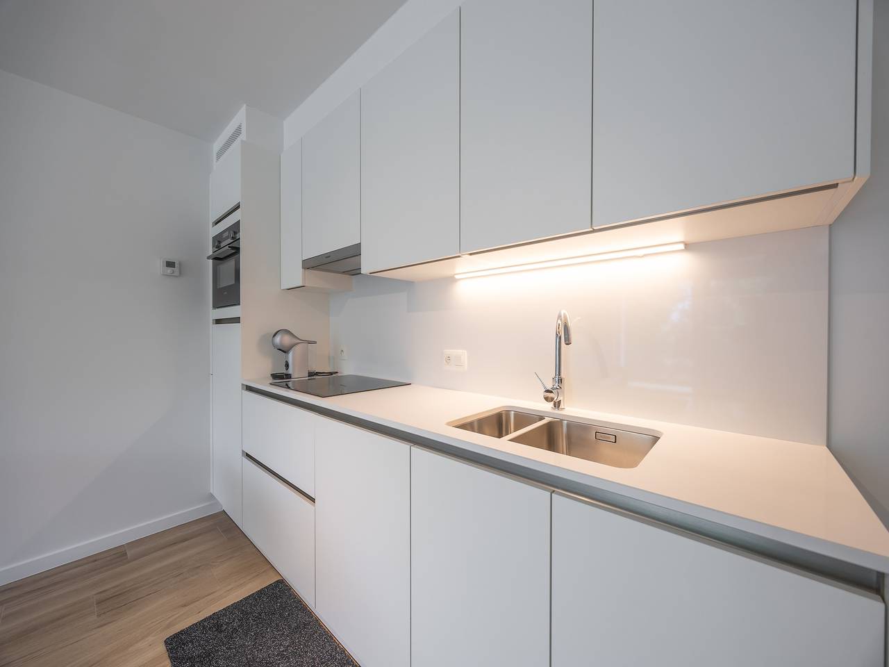 Entire apartment, Apartment in Middelkerke with balcony in Middelkerke, Belgian Coast