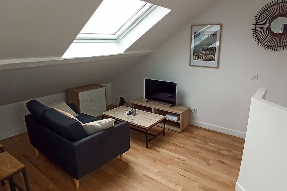 Entire apartment, Grand Studio in Poissy, Yvelines