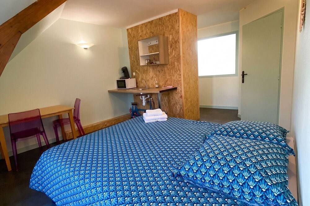 Entire apartment, Homerez - Studio in Cherbourg in Cherbourg-Octeville, Cherbourg-en-Cotentin