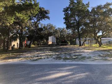 Camping for 6 Guests in Dixie County, Picture 3
