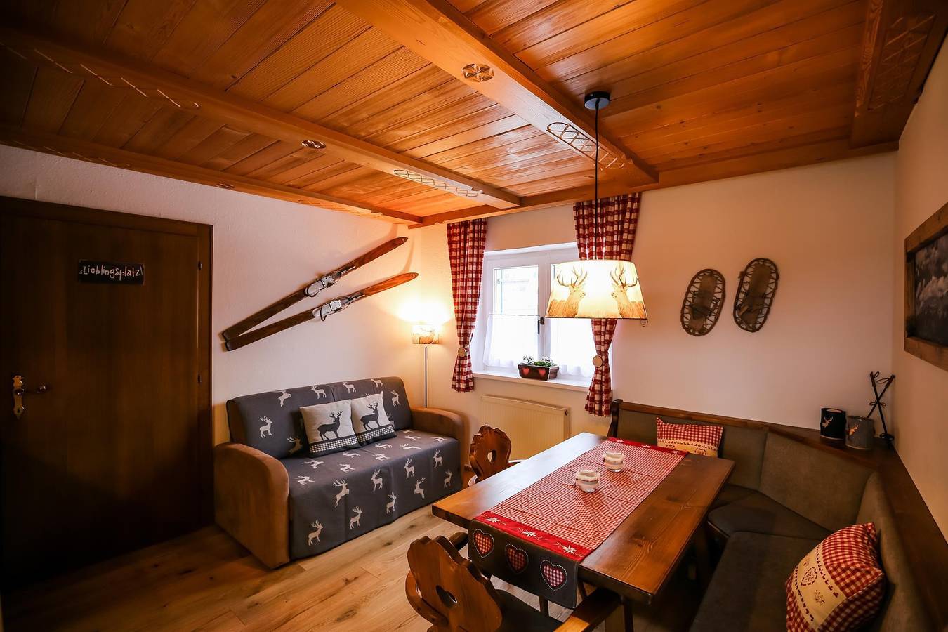 Ganze Ferienwohnung, Apartment/2 Schlafräume,Balkon mit Kaiserblick in Ellmau - SkiWelt, Ellmau