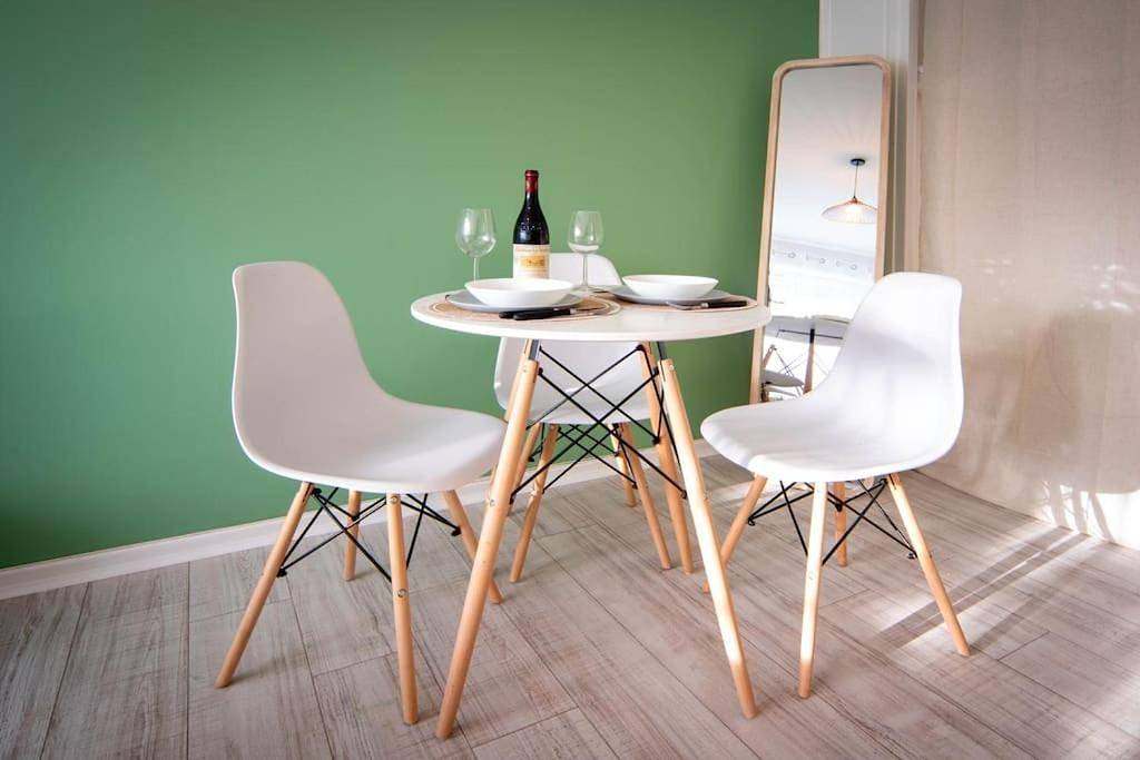 Appartement entier, One-Bedroom Apartment in Chalon-sur-Saône, Région de Chalon-sur-Saône