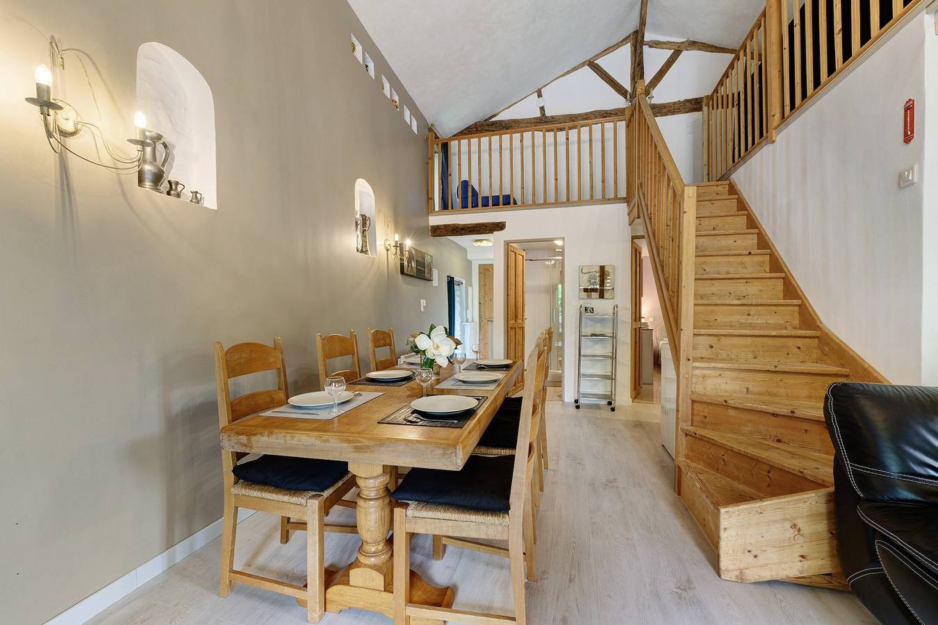 Gîte Les Magnolias Logis Bourseguin avec piscine partagée, terrasse privée et Wi-Fi in Bourneau, Fontenay-le-Comte