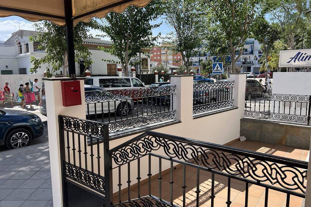 Entire apartment, Acogedora Suite con Balcón a dos Minutos de la Playa de Regla in Chipiona, Costa de la Luz