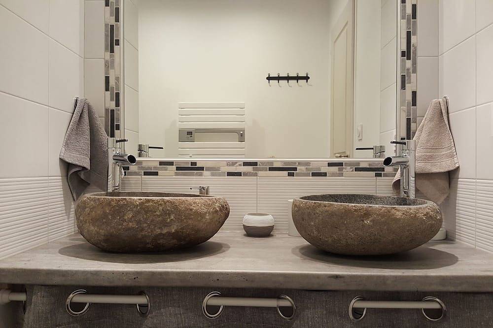 Chambre triple Couette et Tartines in Tournus, Région de Mâcon