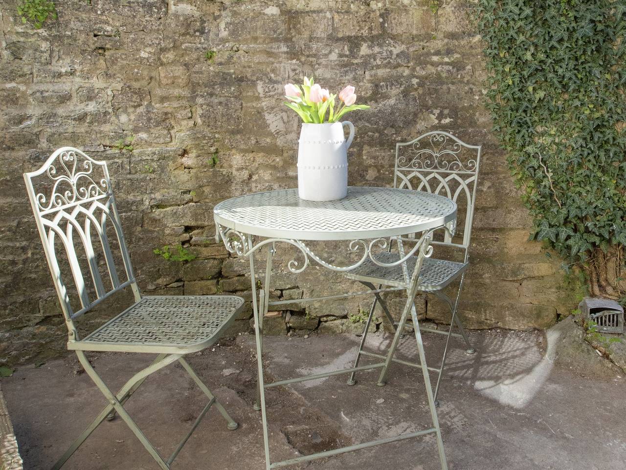 Entire apartment, Apartment 1, 86 Dyer Street in Cirencester, Gloucestershire