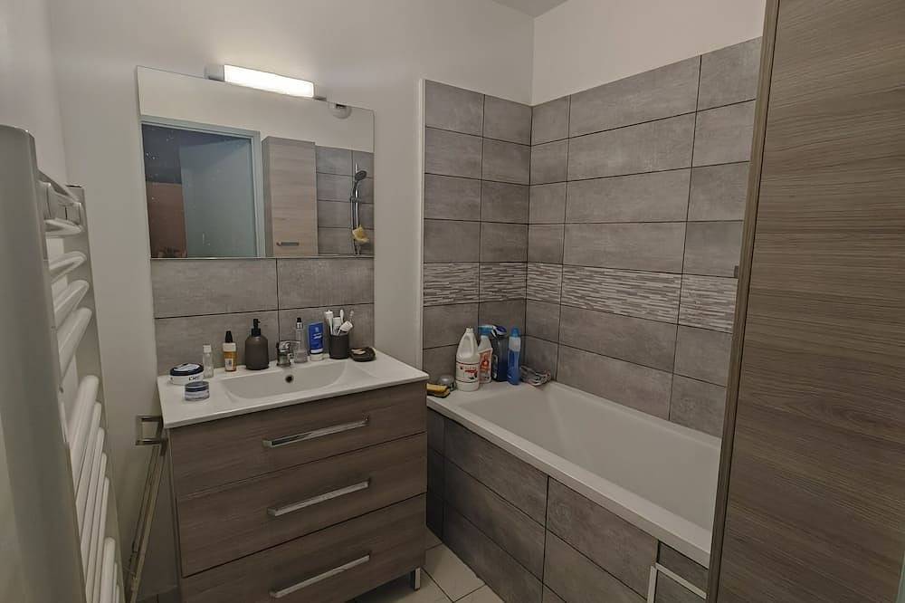 Appartement entier, Appartement T3 Lumineux avec balcon in Argenteuil, Val-d'Oise
