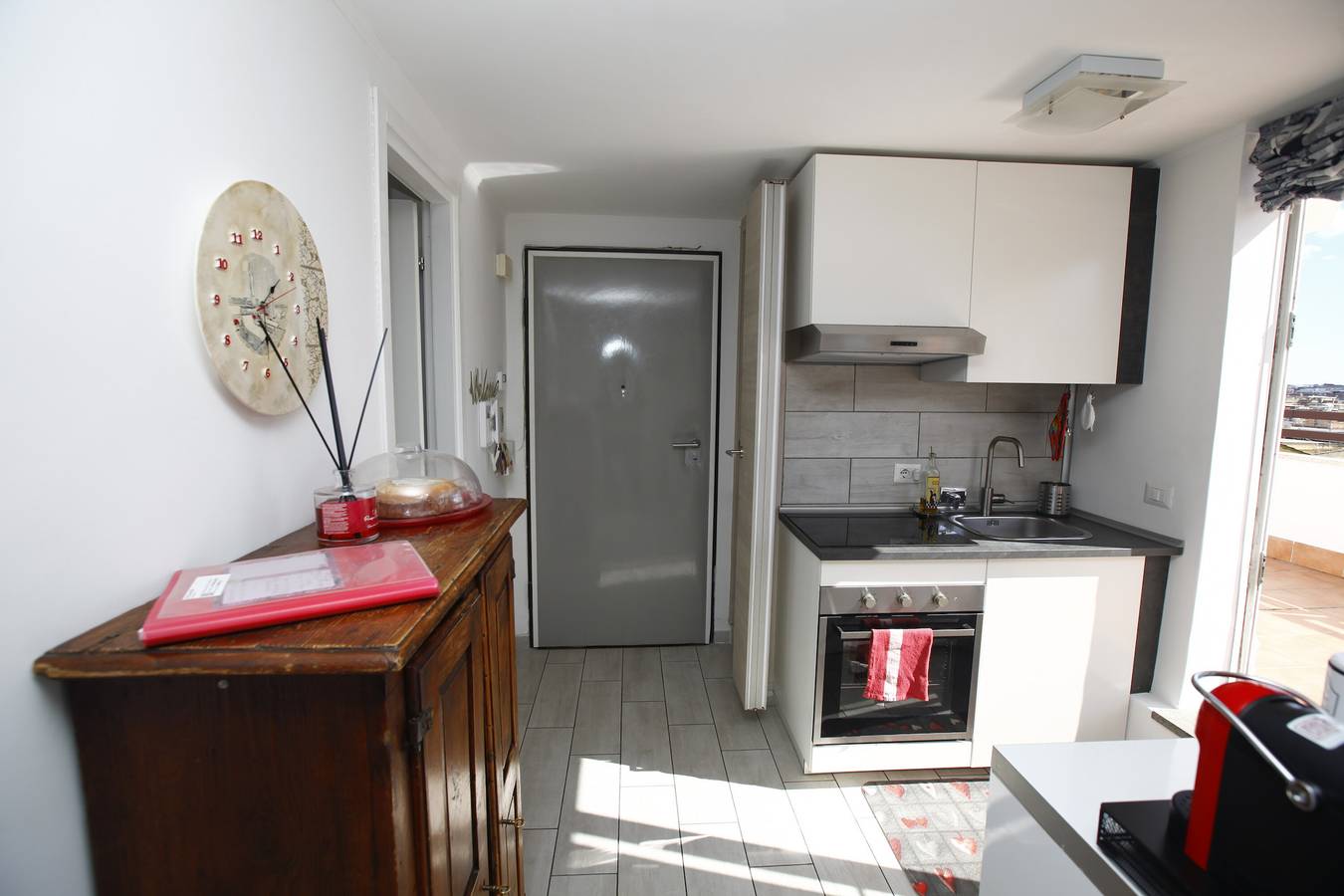 Apartamento inteiro, Casa de férias 'Gianicolo House' com terraço privado, Wi-Fi e ar condicionado in Roma, Roma (província)