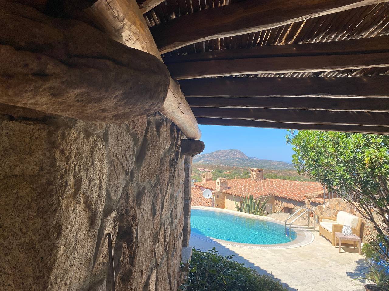 Villa 'Roccia d'oro with Private Pool, Sea View, Wi-Fi & Air Conditioning in Porto San Paolo, Loiri Porto San Paolo