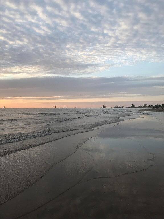 Der Michigansee ist nur 1 Gehminute entfernt! in Macatawa, Allegan County