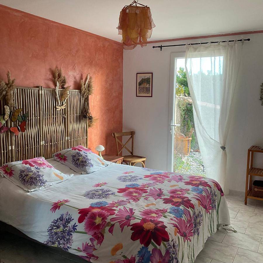 Double Room in Cabrières-d'Aigues, Parc naturel régional du Luberon