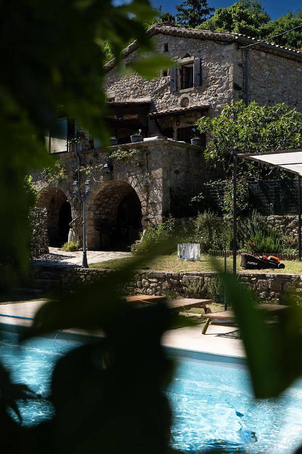 Location de vacances pour 7 personnes, avec jardin ainsi que vue et piscine à Joannas - 3