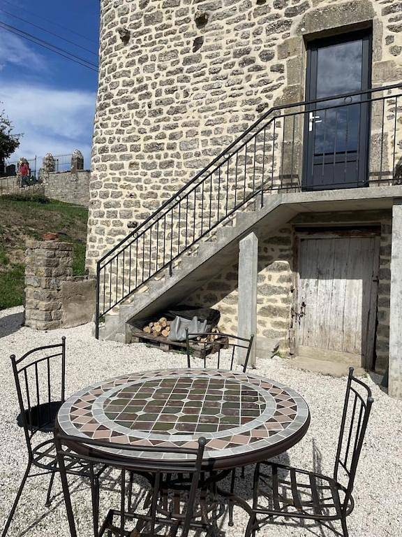 Gîte pour 5 personnes, avec terrasse à Montigny-sur-Armançon