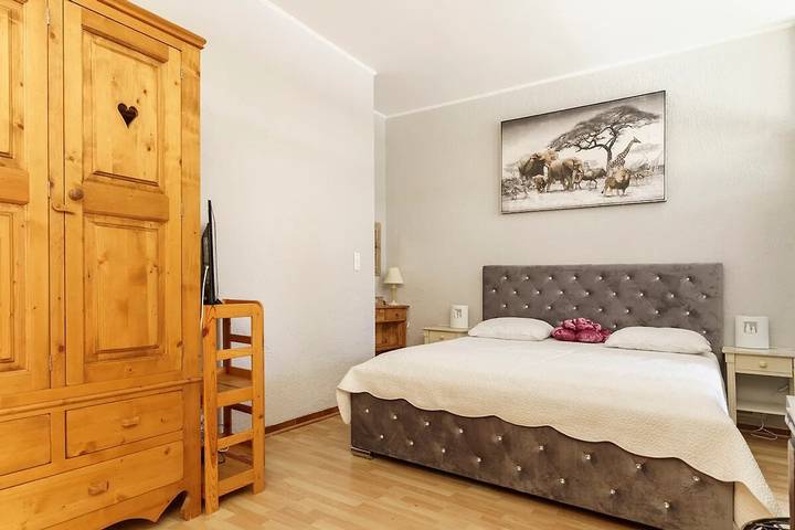 Appartamento intero, Appartamento 200 m da Calanques e mare, Wi-Fi, aria condizionata, parcheggio privato in Saint-Aygulf, Frejus