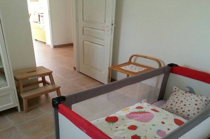 Location de vacances pour 5 personnes, avec bassin pour enfant ainsi que jacuzzi et jardin à Entrecasteaux - 4