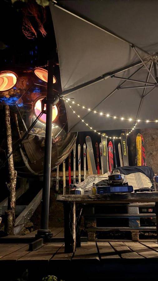 Tente pour 2 personnes, avec jardin ainsi que jacuzzi et terrasse dans Auvergne-Rhône-Alpes - 4