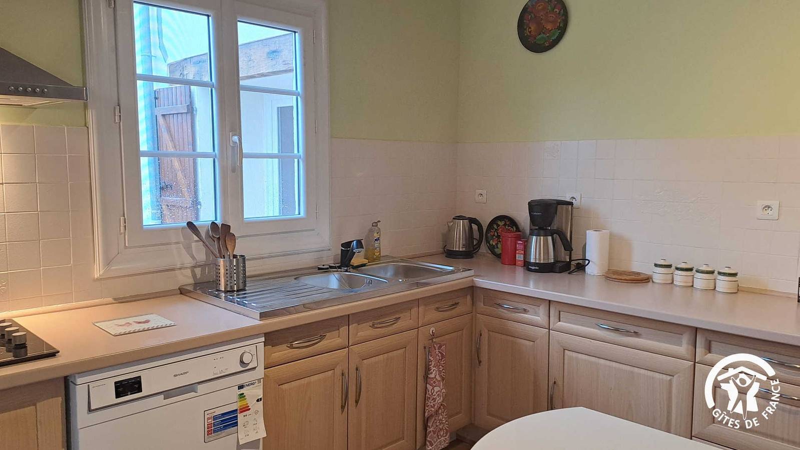 L'esquiròu in Castres, Castres und Umgebung