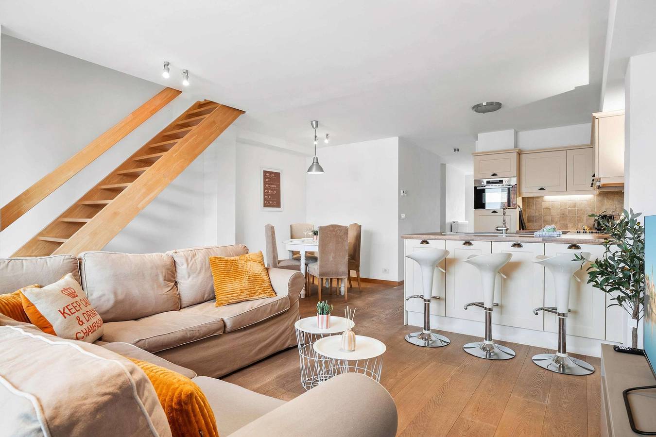 Ganze Wohnung, Casiola - Charming Duplex with Terrace in Knokke in Knokke, Knokke-Heist