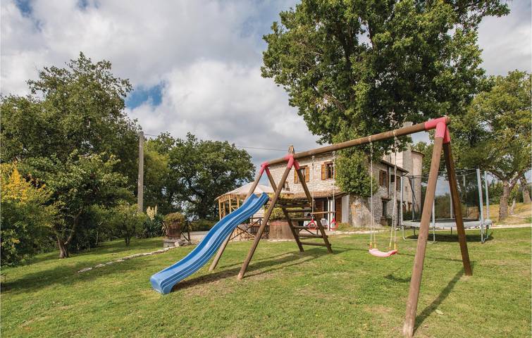 Casa vacanza per 10 persone a Cagli