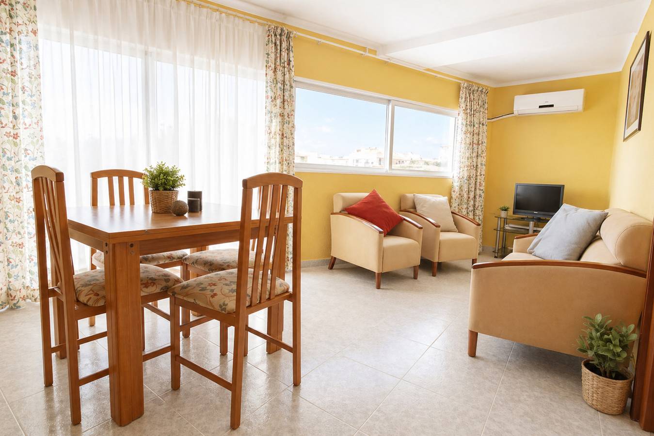 Apartamento entero, Apartamento con aacc frente a la Playa in La Pineda, Platja de la Pineda