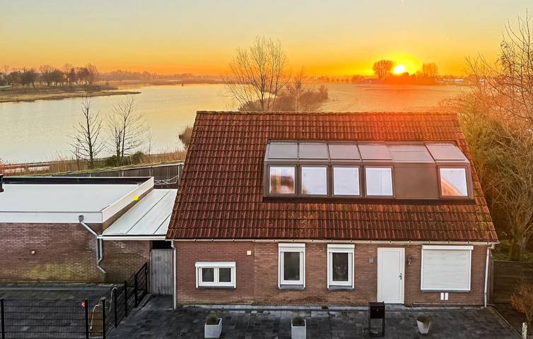Ferienhaus für 12 Personen, mit Garten und Whirlpool sowie Terrasse - 1