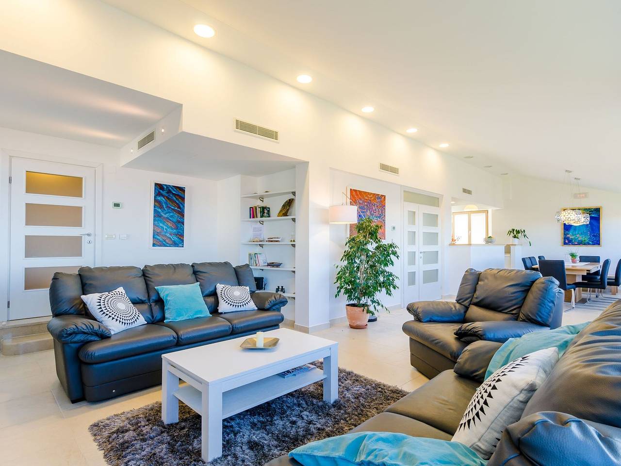 Six Bedroom Villa with Terrace and Swimming Pool in Mlini, Dubrovnik-Neretva