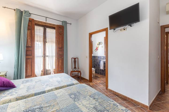 Habitación para 2 personas, con balcón y jardín en Castilla-La Mancha - 2