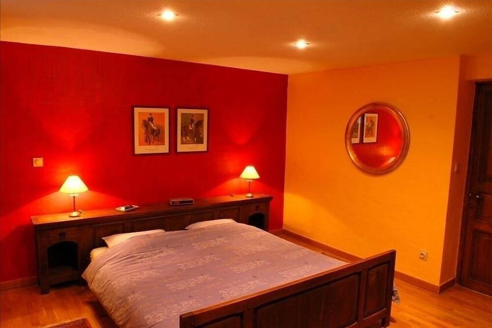 Ganze Wohnung, Romantisches Penthouse im mittelalterlichen Zentrum von Brügge mit Dachgarten und kostenfreier Garage in Brügge, Westflandern