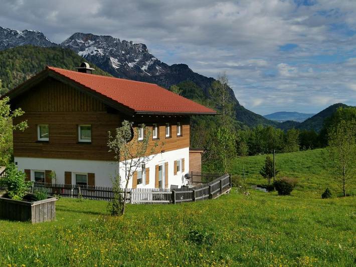 Ferienwohnung für 2 Personen, mit Terrasse und Garten sowie Ausblick in Marktschellenberg
