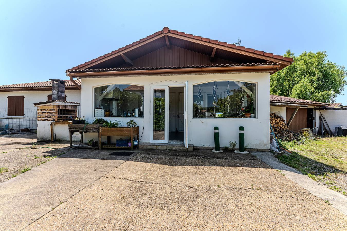 Estudio entero, Estudio 'Le De La Gare' con terraza privada y Wi-Fi, cerca del océano in Saint-Julien-en-Born, Côte d’Argent