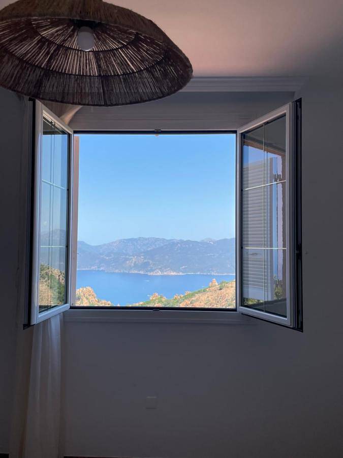 Appartement entier, Appartement spacieux avec vue mer in Piana, Région d'Ajaccio