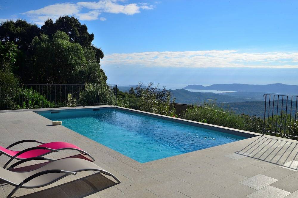 Villa de charme Porto-Vecchio, piscine chauffée avec vue mer 180º in Porto-Vecchio, Parc naturel régional de Corse
