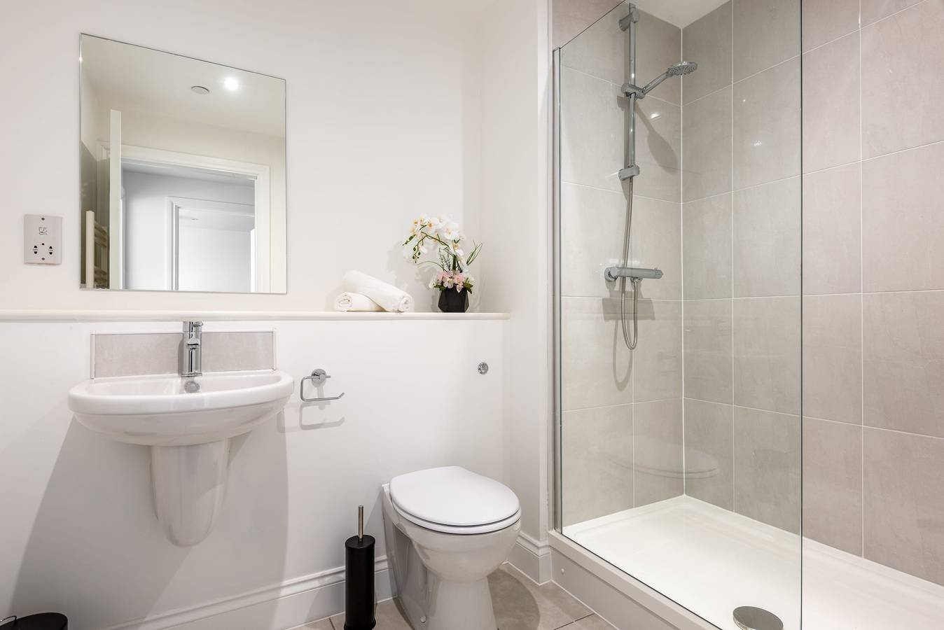 Entire apartment, Modern 1 Bedroom Apartment in Central Wakefield in Wakefield, West Yorkshire