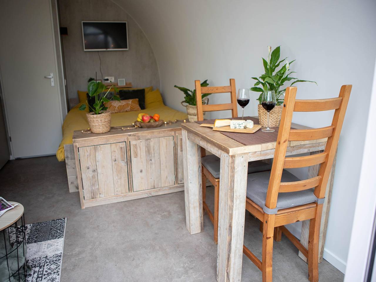 Leuke Tiny Home gelegen naast een eigen in Oirschot, Noord-Brabant