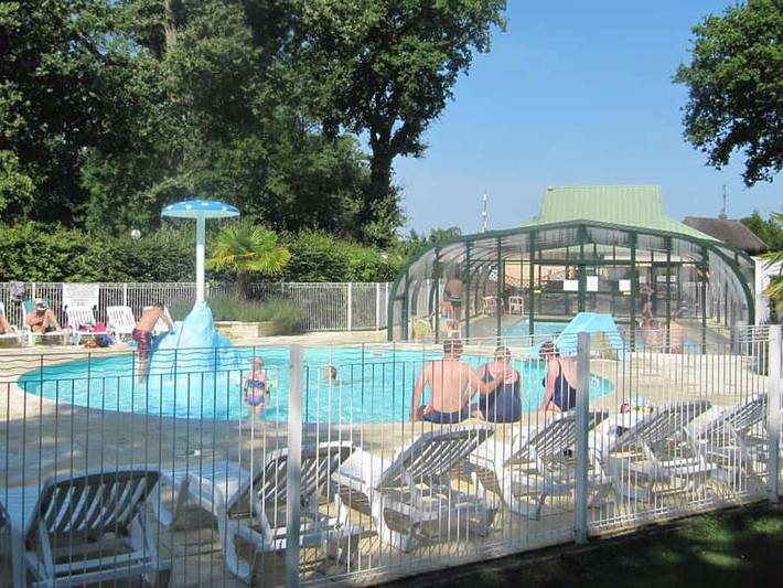 Camping de la Forêt Jumièges - Tente 2 personnes - Tente Canada Treck (sans sanitaires - sans cuisine) in Jumièges, Région de Rouen