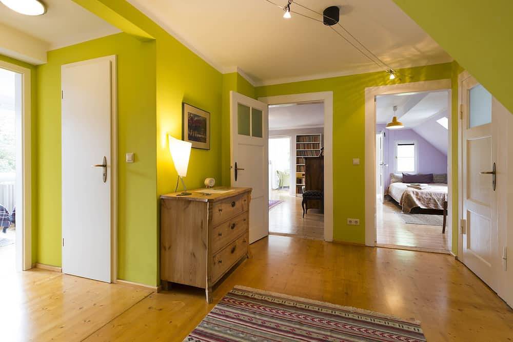 Ganze Wohnung, Lotte - im Haus \"Am Lottenbach\": Die Schöne mit dem zauberhaften Wintergarten in Weimar, Weimarer Land