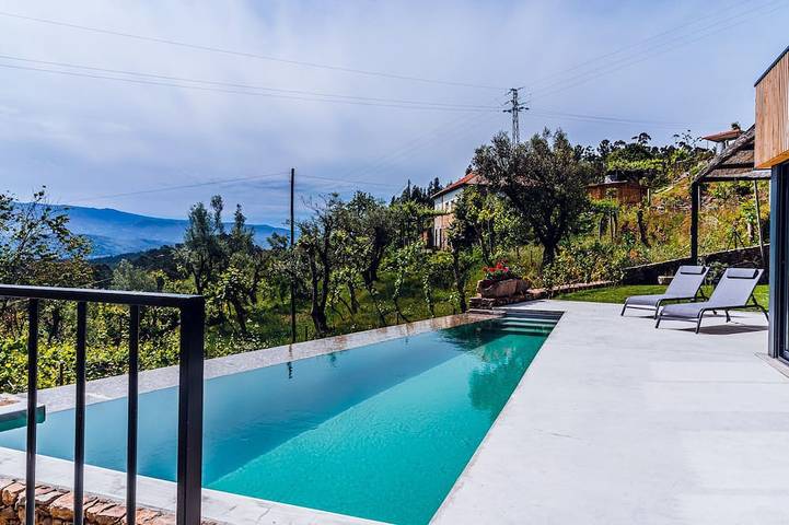 Gîte pour 6 personnes, avec jardin et jacuzzi