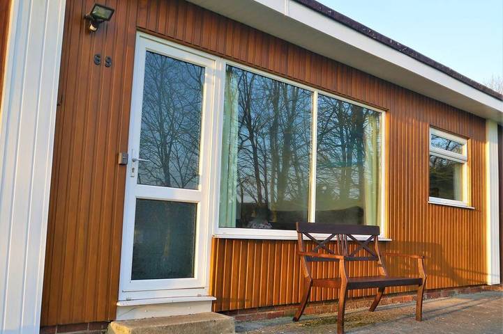 Chalet for 6 people, with garden, with pets in Dartmouth