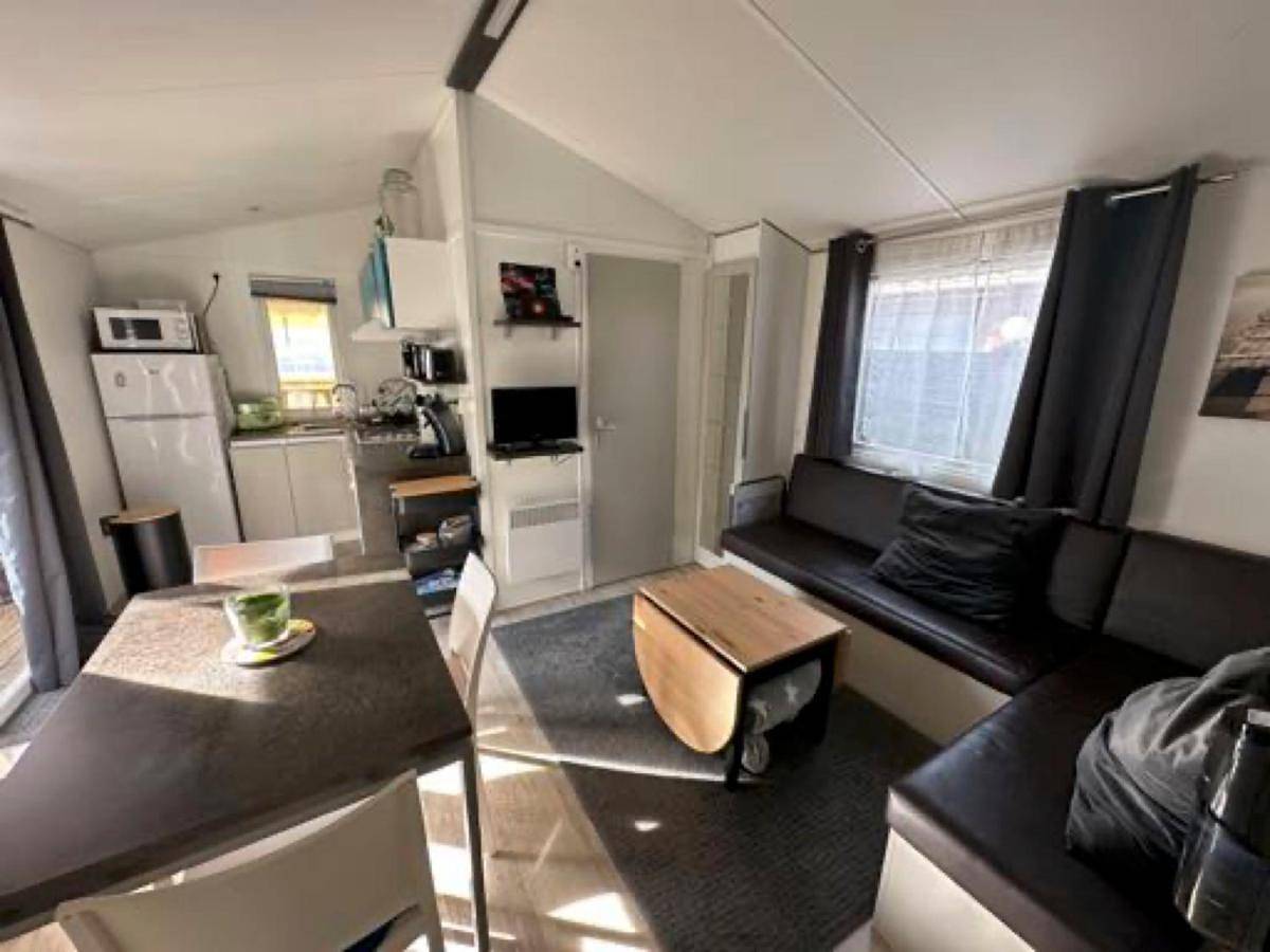Mobil Home Moderne avec grand terrasse in Gujan-Mestras, Région d'Arcachon