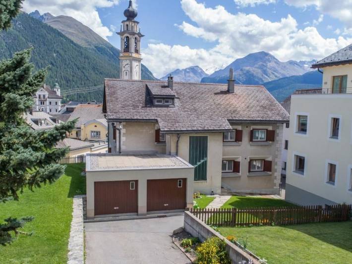 Ferienwohnung für 2 Personen, mit Terrasse in Samedan